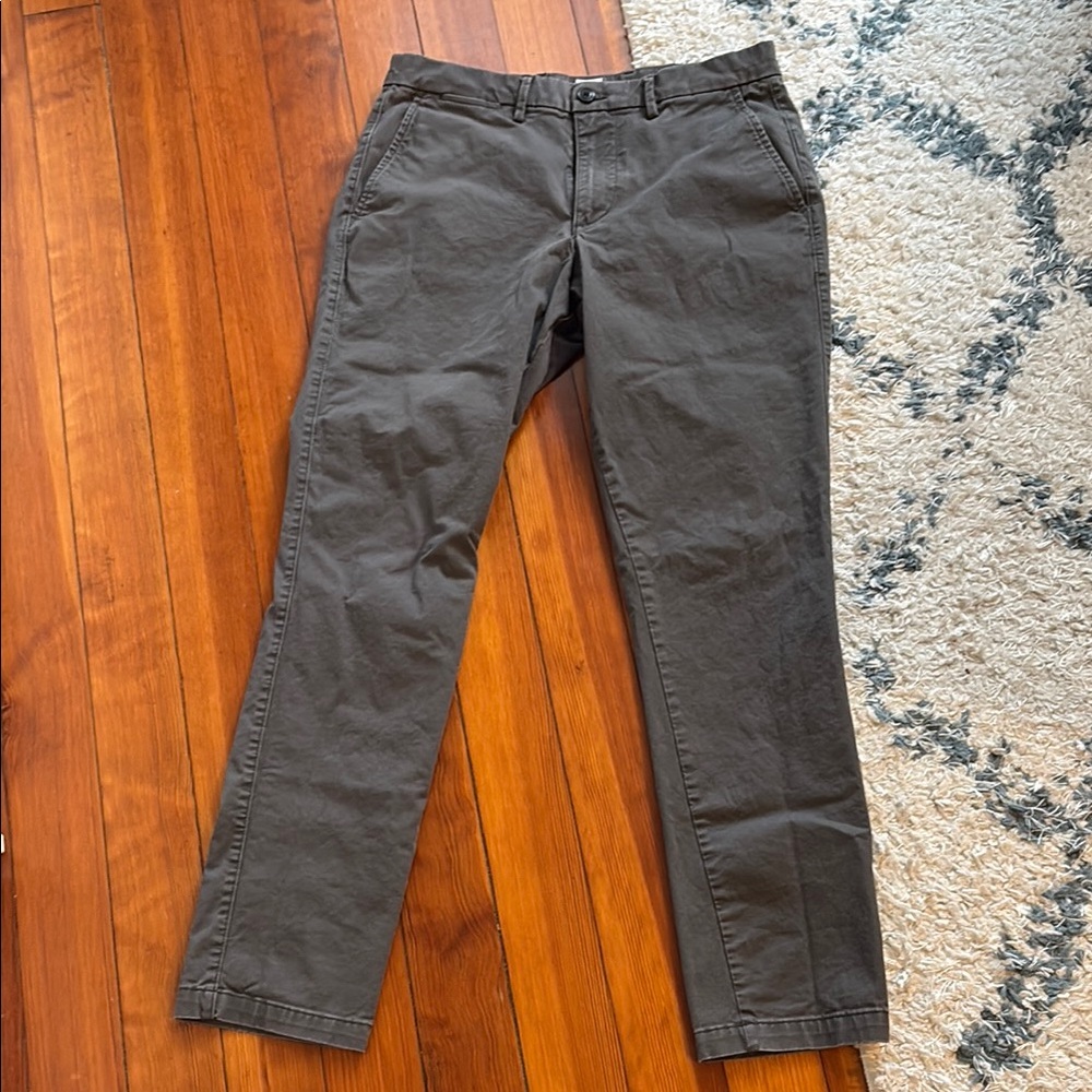Gap Essential khaki grey slim